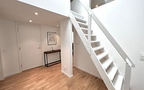 Elegant Apartment In The Heart Of The City